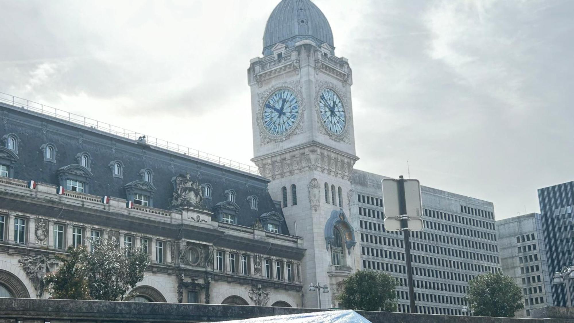Studio de 35m2 à 5 minutes de la Gare de Lyon Parigi Esterno foto